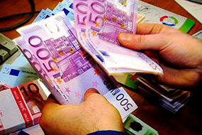 Полиция хочет изъять из денежного оборота купюры номиналом в 200 и 500 евро