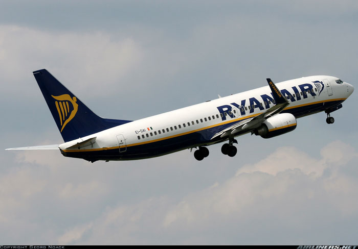 Представитель авиапарка Ryanair Боинг 737-800