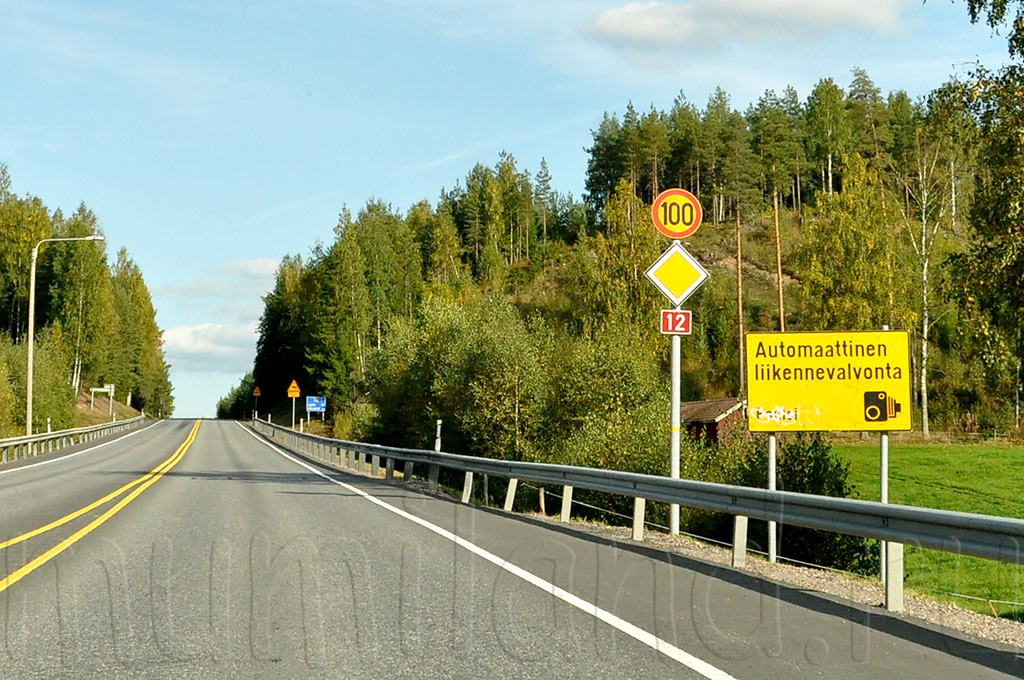 Контроль скорости на дорогах Финляндии стационарными камерами