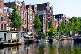 Амстердам столица Нидерландов