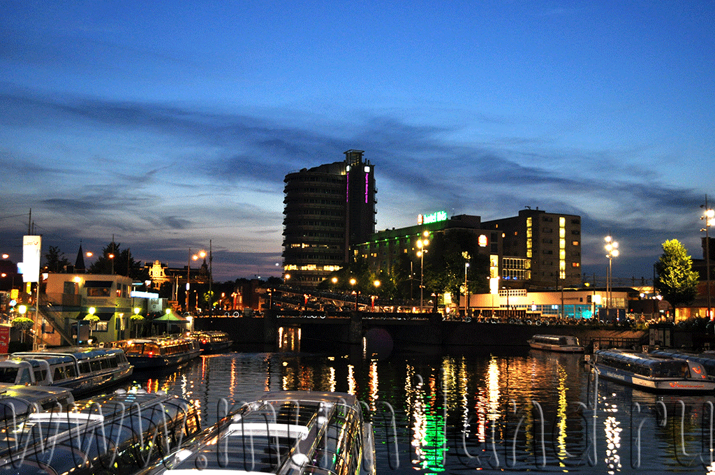 Ночной Амстердам, набережная реки Эй