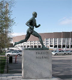 Скульптура финского бегуна Пааво Нурми