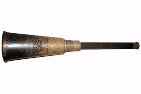 Олимпийский факел 1952 года продали за 134000 евро